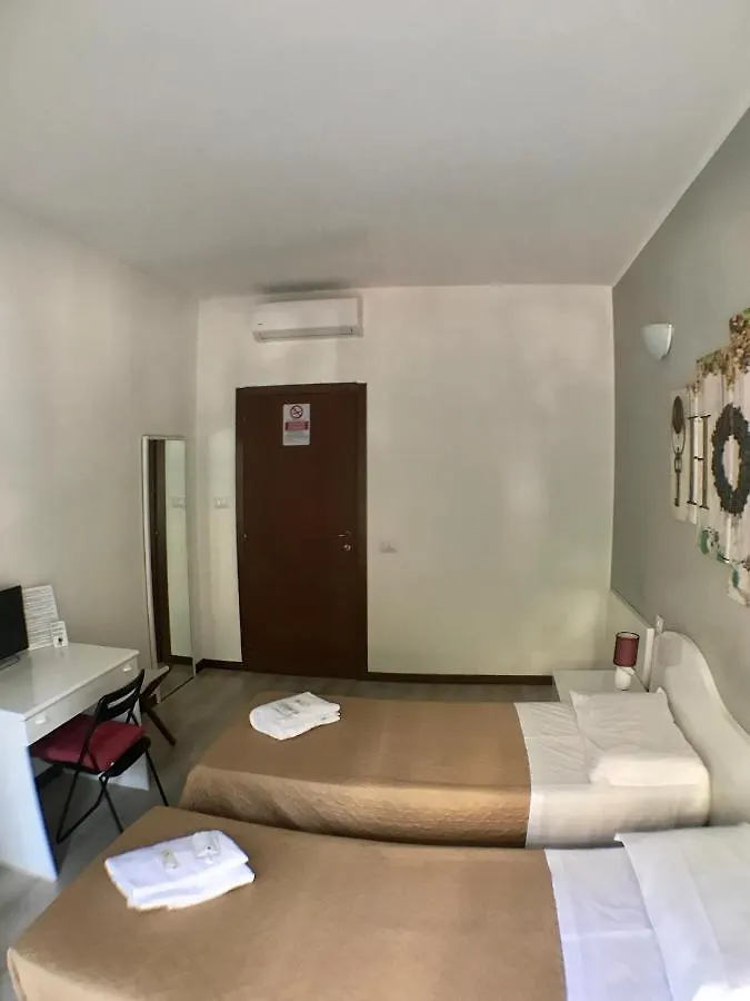 Guest House Brianza Room ميلان إيطاليا