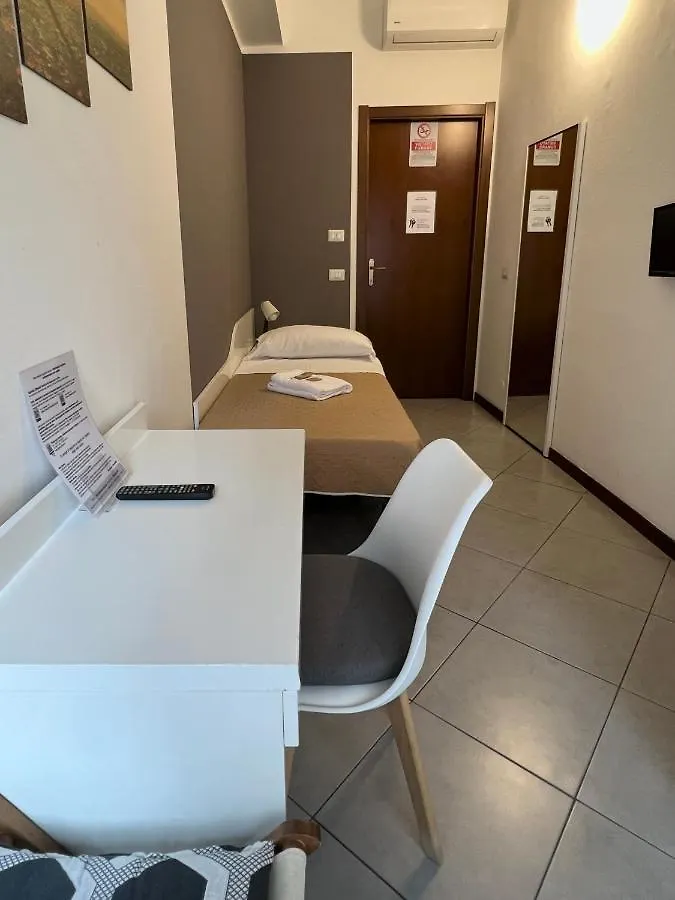 Guest House Brianza Room ميلان