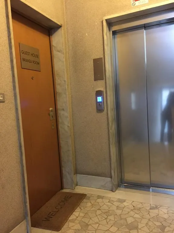 Guest House Brianza Room ميلان إيطاليا
