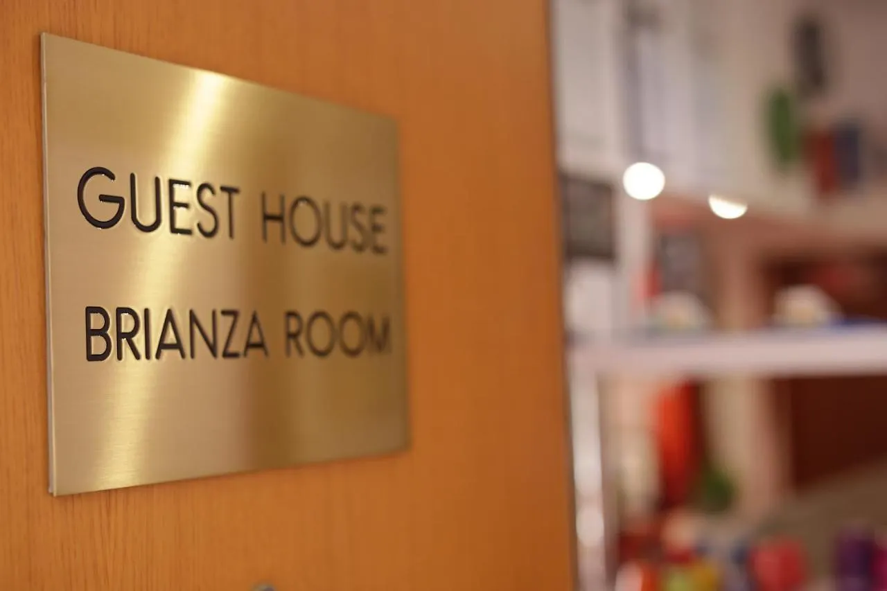 Guest House Brianza Room ميلان 3*,  إيطاليا