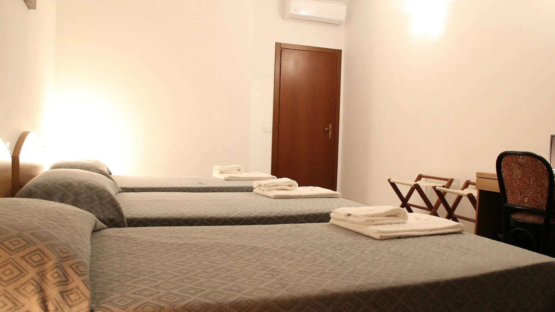 Guest House Brianza Room ميلان 3*,