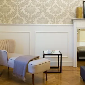 بيت ضيافة دومو رومز, ميلان